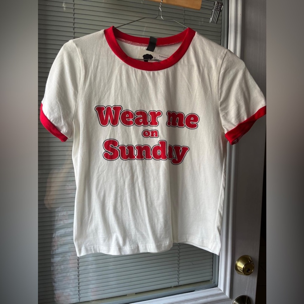(V) AL YA red and white t-Shirt wear me on Sunday